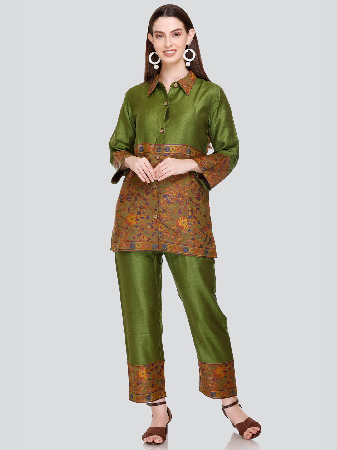 

HOUSE OF KIRNA'S WITH LOGO OF HOK Printed Acrylic Shirt With Trousers Co-Ords, Green