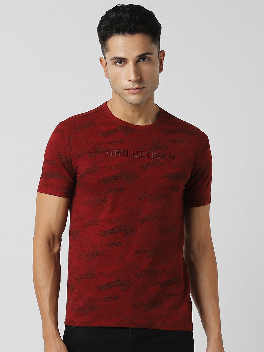 

V Dot Abstract Printed Slim Fit T-shirt, Red