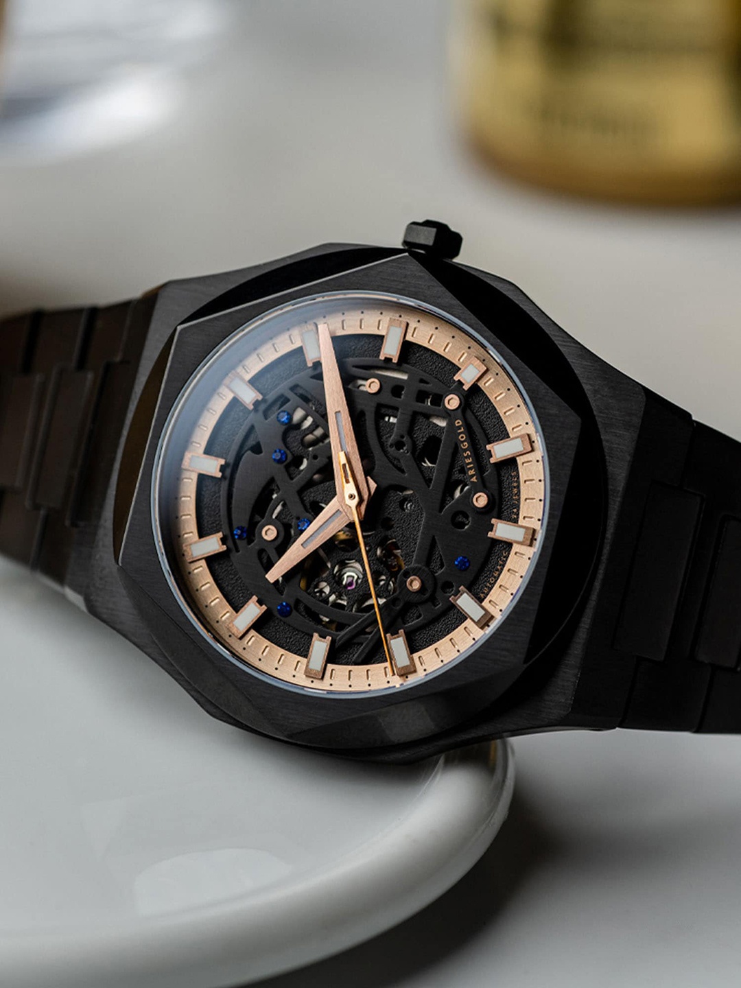 

Aries Gold The Voltanic Men Bracelet Style Analogue Automatic Motion Watch G 9031 BK-BKRG, Black