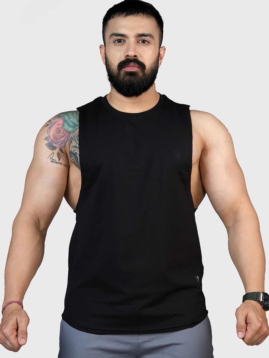 

FUAARK Round Neck Cotton Sports & Gym Vests, Black