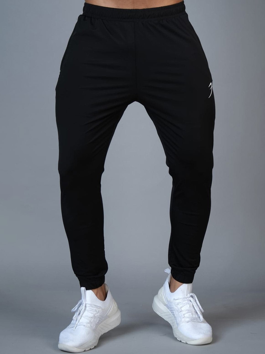 

FUAARK Men Anti-Odour Slim Fit Joggers, Black