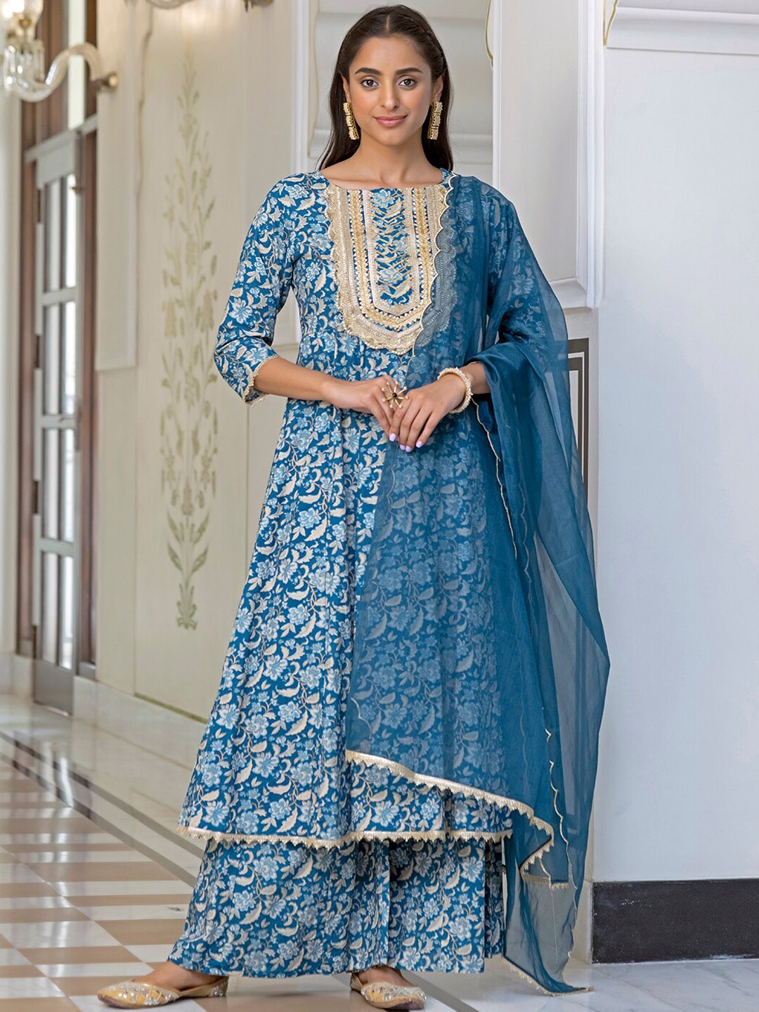 

Janasya Floral Printed Regular Gotta Patti Pure Cotton Kurta & Palazzos With Dupatta, Teal