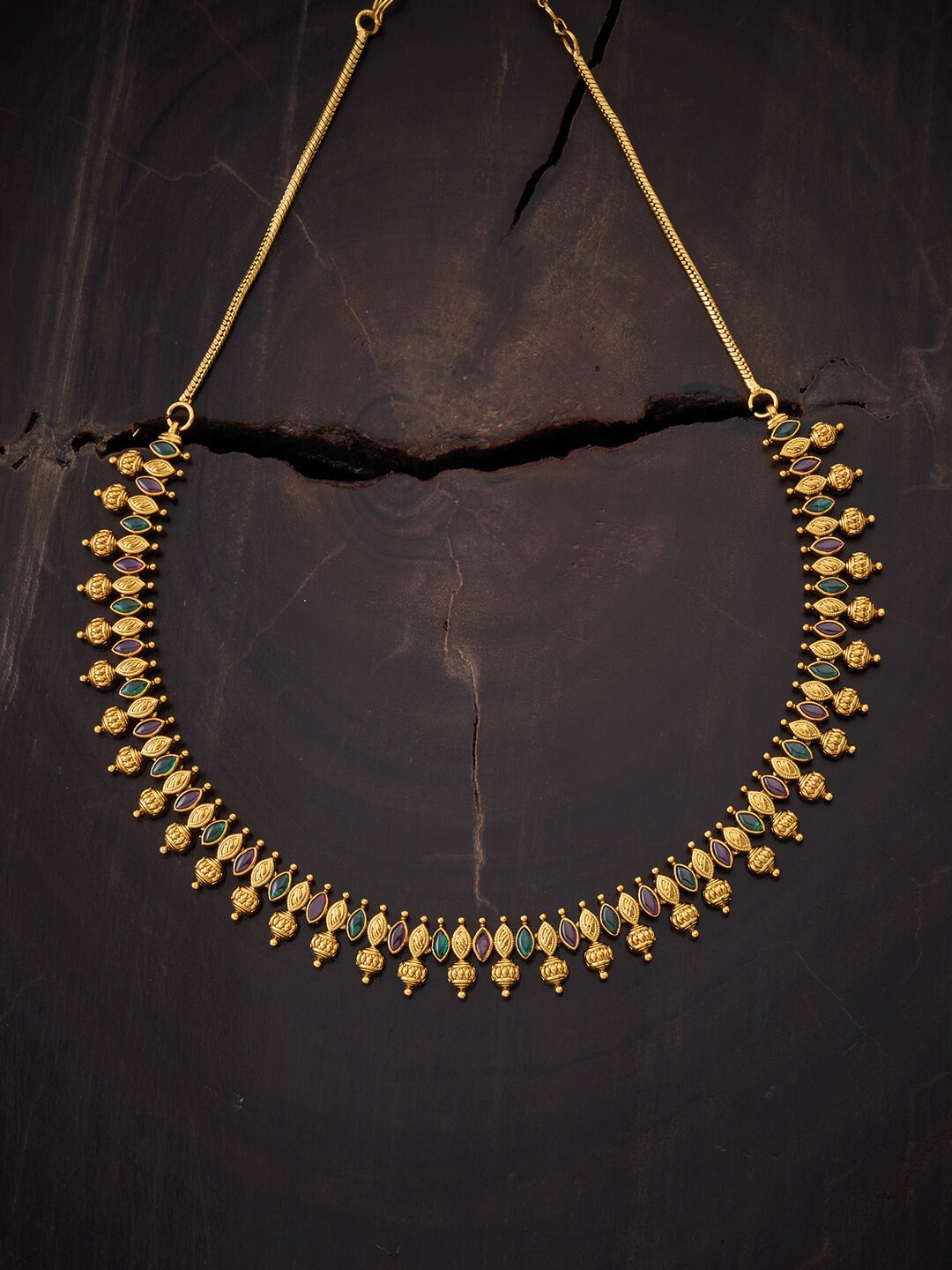 

Kushal's Fashion Jewellery Gold-Plated Stone Studded Necklace