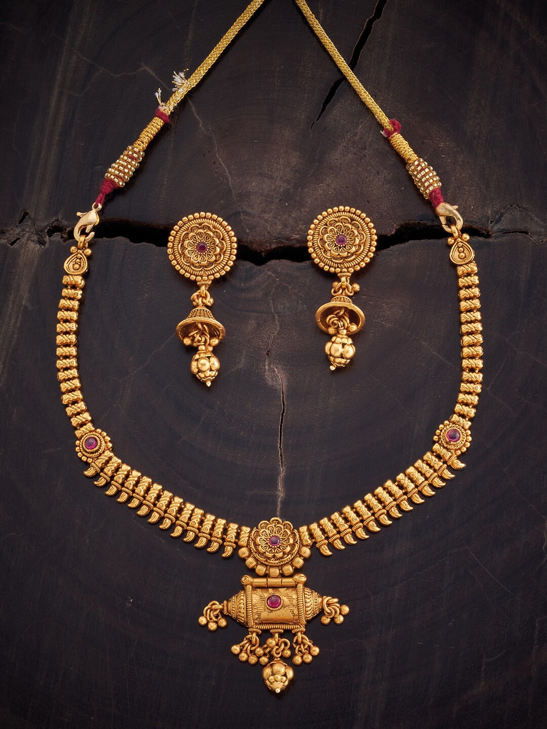 

Kushal's Fashion Jewellery Gold-Plated Stones-Studded & Beaded Jewellery Set