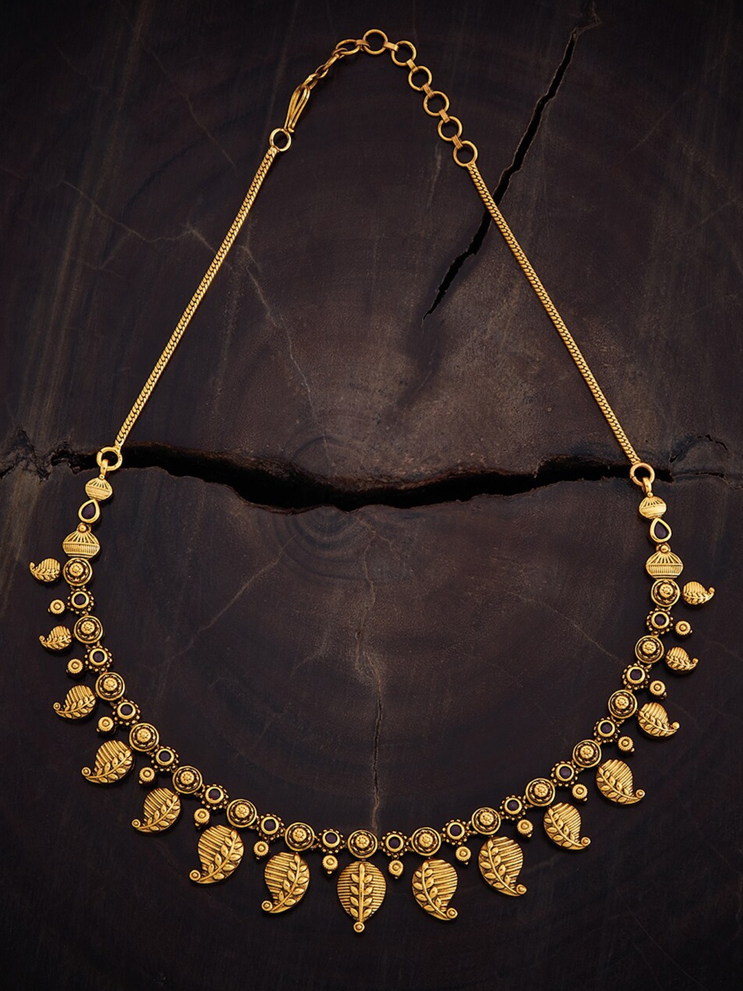 

Kushal's Fashion Jewellery Gold-Plated Stone-Studded Antique Necklace