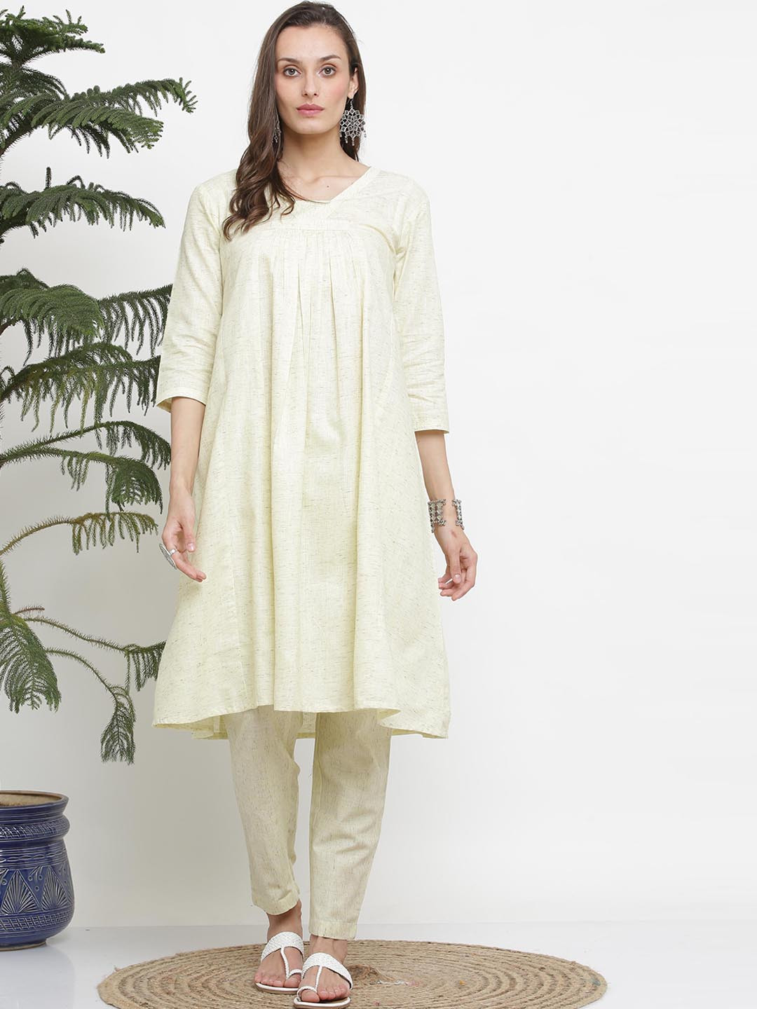 

KAANCHIE NANGGIA A-line Kurta with Trousers, White