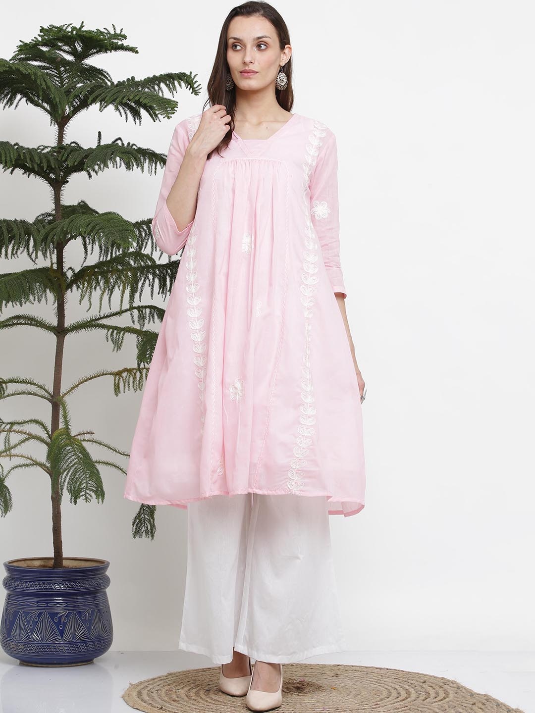 

KAANCHIE NANGGIA Floral Embroidered V-Neck Pastels Empire A-Line Kurta with Palazzos, Pink