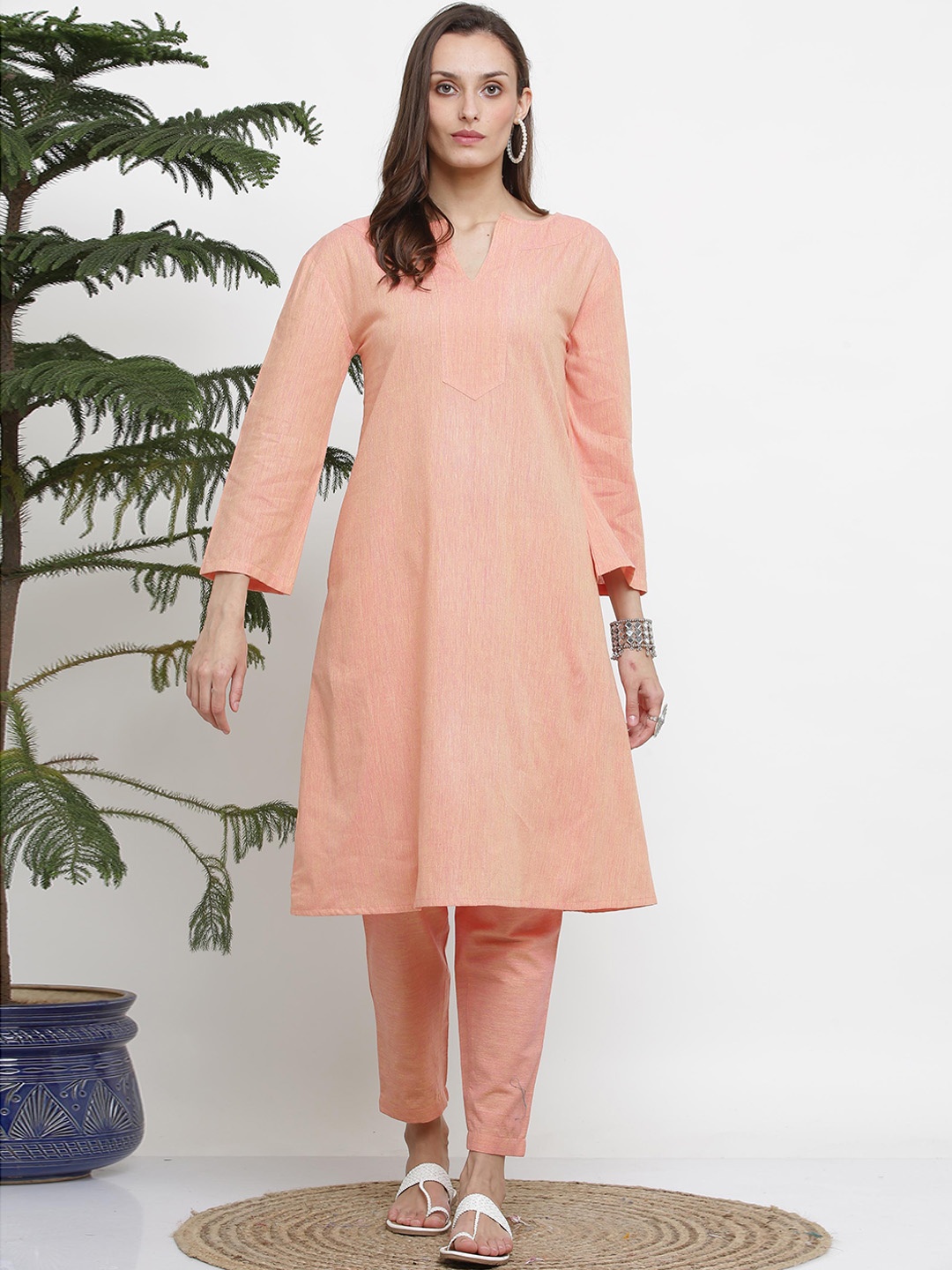 

KAANCHIE NANGGIA Round Neck A-Line Kurta with Trousers, Pink