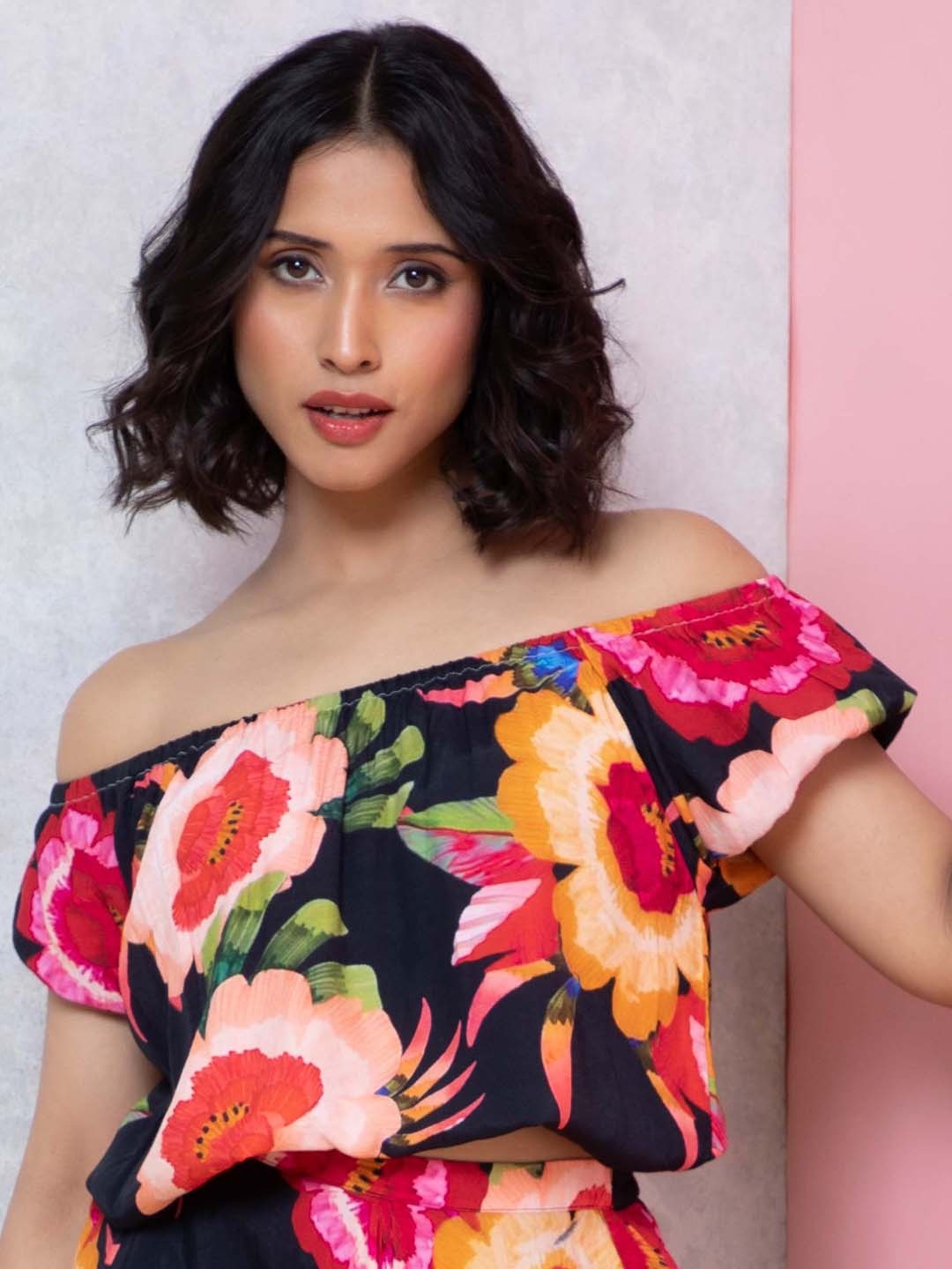 

Rhe-Ana Floral Printed Off-Shoulder Bardot Top, Black