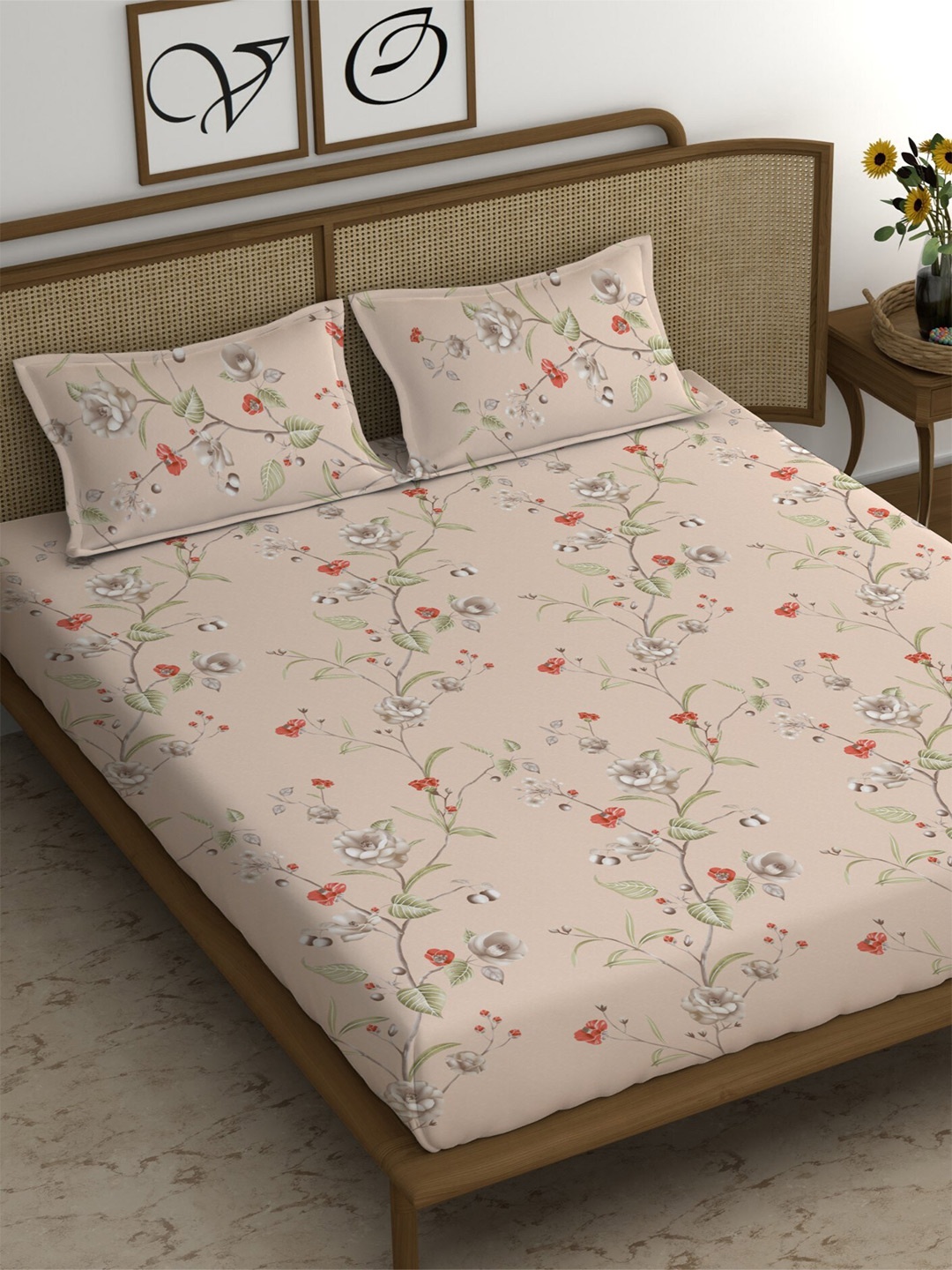 

CHHAVI INDIA Peach-Coloured & Red Floral 210 TC King Bedsheet With 2 Pillow Covers