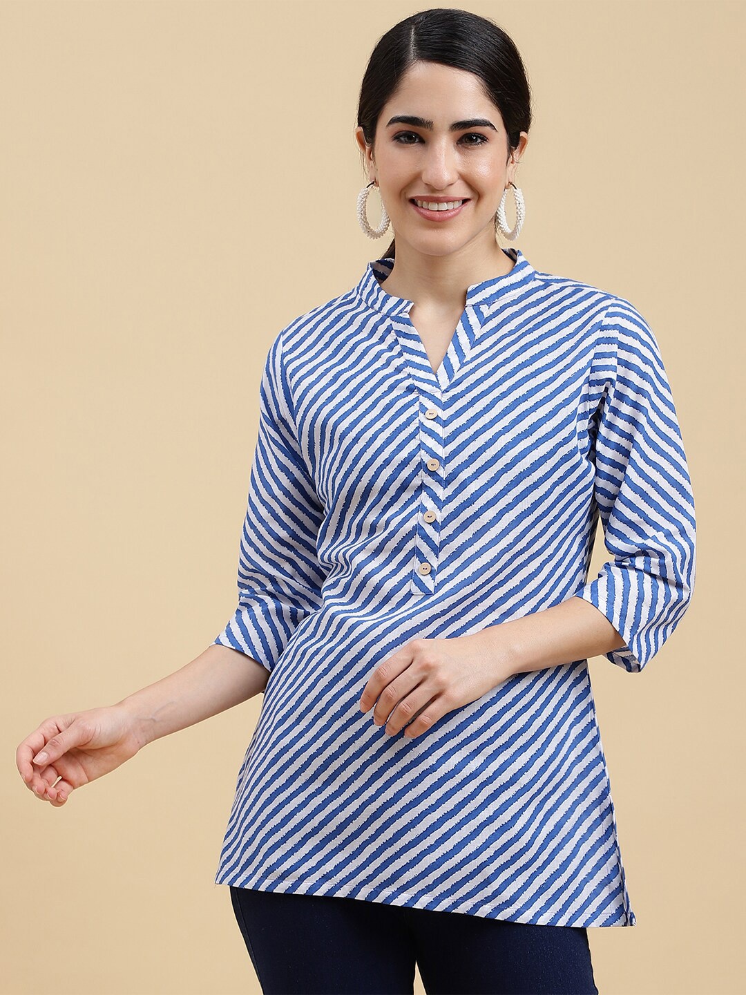 

J Turritopsis Leheriya Printed Mandarin Collar Straight Kurti, Blue