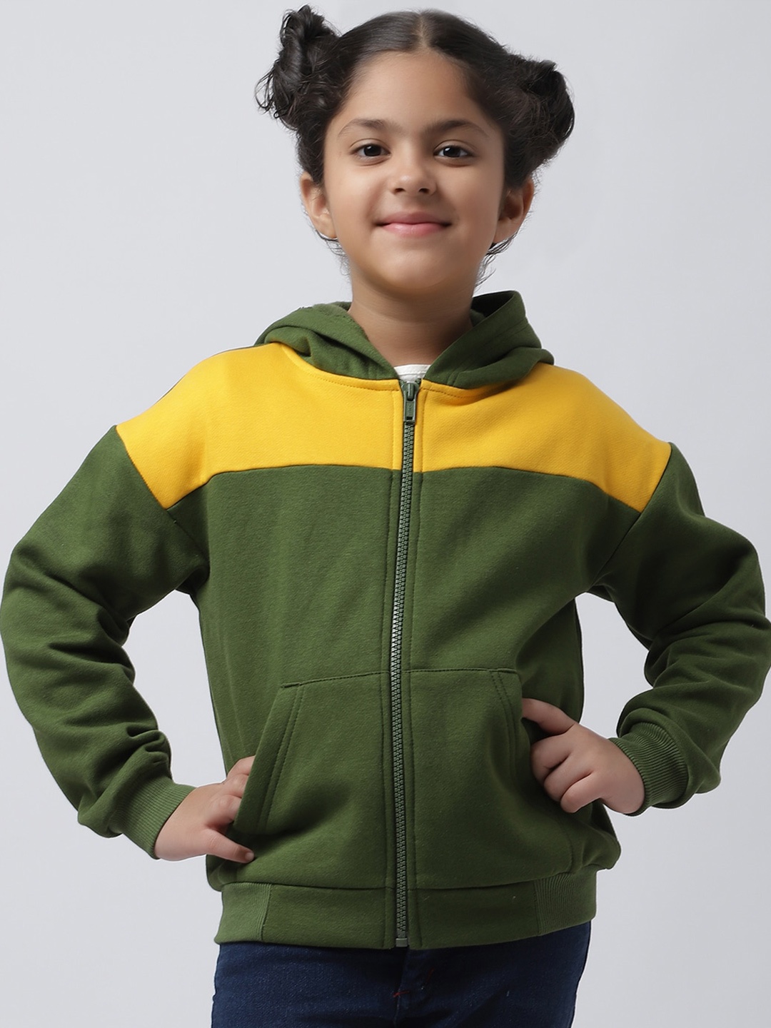 

Rute Girls Colourblocked Cotton Hooded Front-Open Sweatshirt, Green