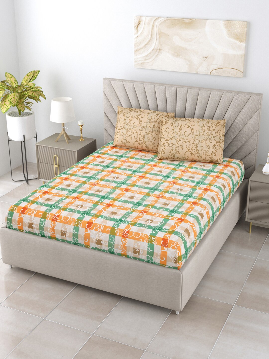 

BOMBAY DYEING Blumen Orange Ethnic Motifs Cotton 120 TC Queen Bedsheet & 2 Pillow Covers