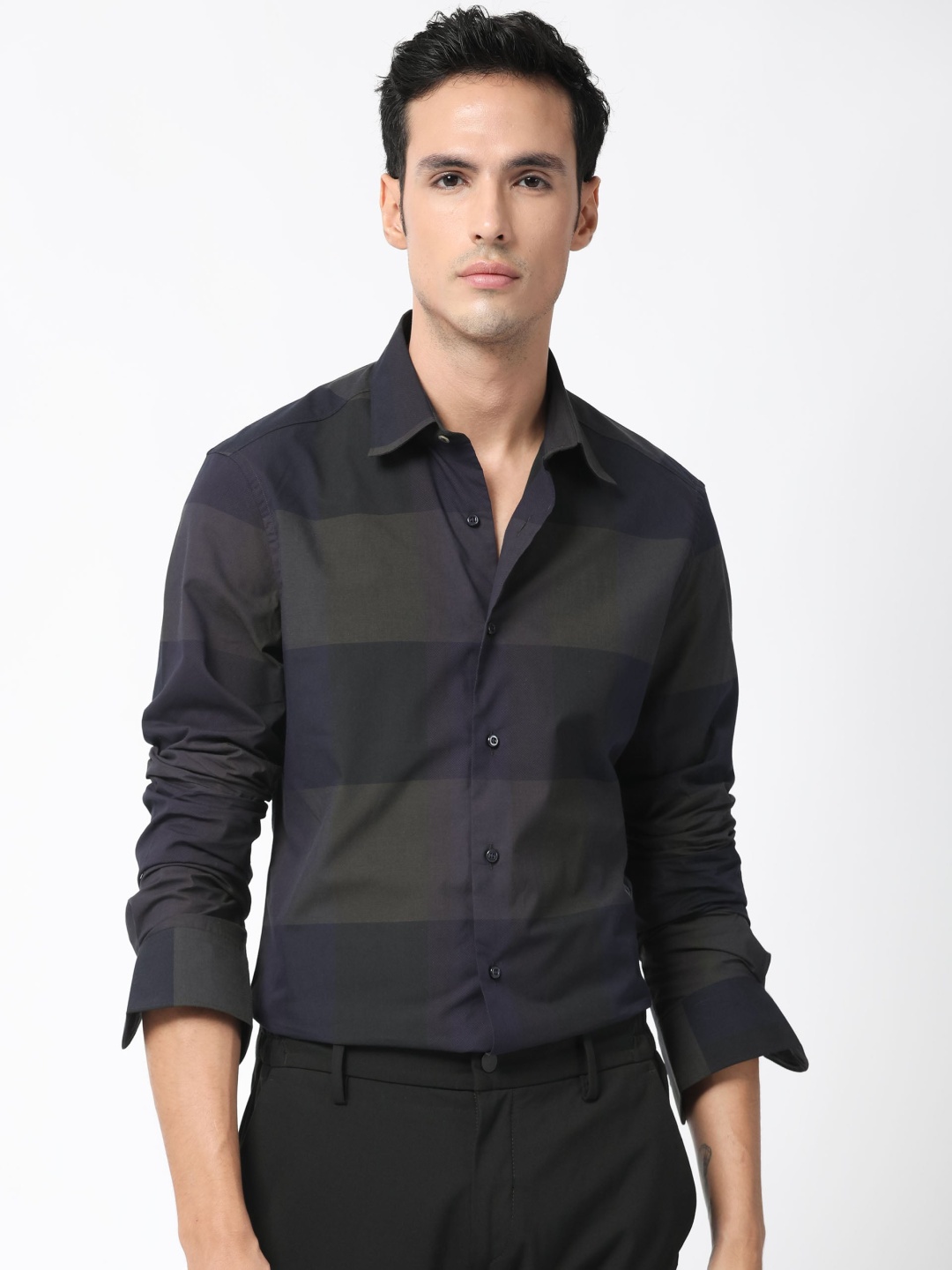 

RARE RABBIT Men Tronte Slim Fit Horizontal Striped Cotton Shirt, Navy blue