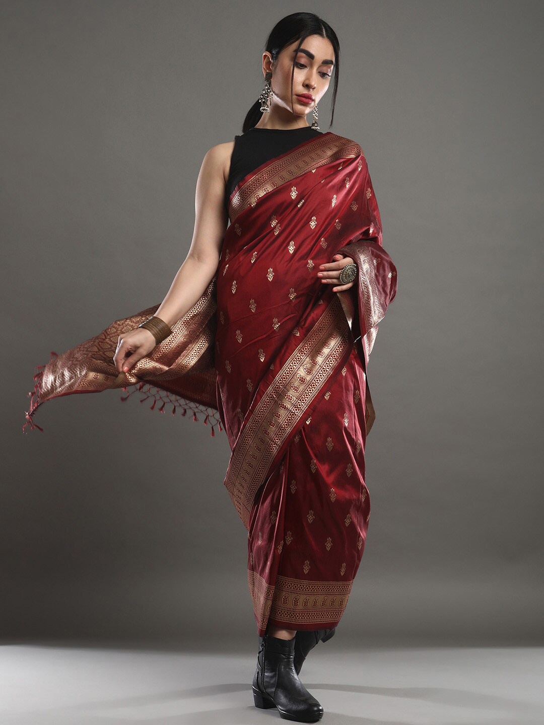 

Mitera Ethnic Motifs Woven Design Zari Detail Banarasi Saree, Brown