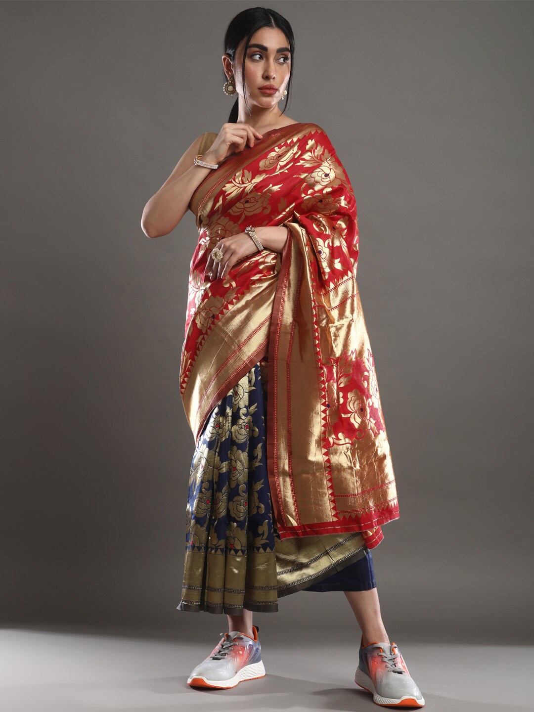 

Mitera Red & Gold-Toned Ethnic Motifs Woven Design Zari Silk Blend Banarasi Saree