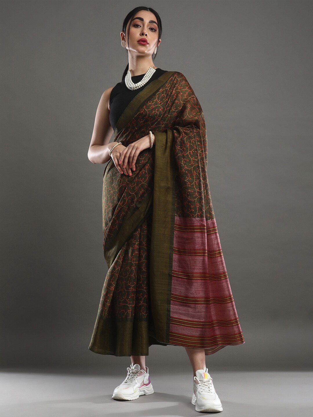 

Mitera Olive Green & Red Floral Printed Banarasi Saree