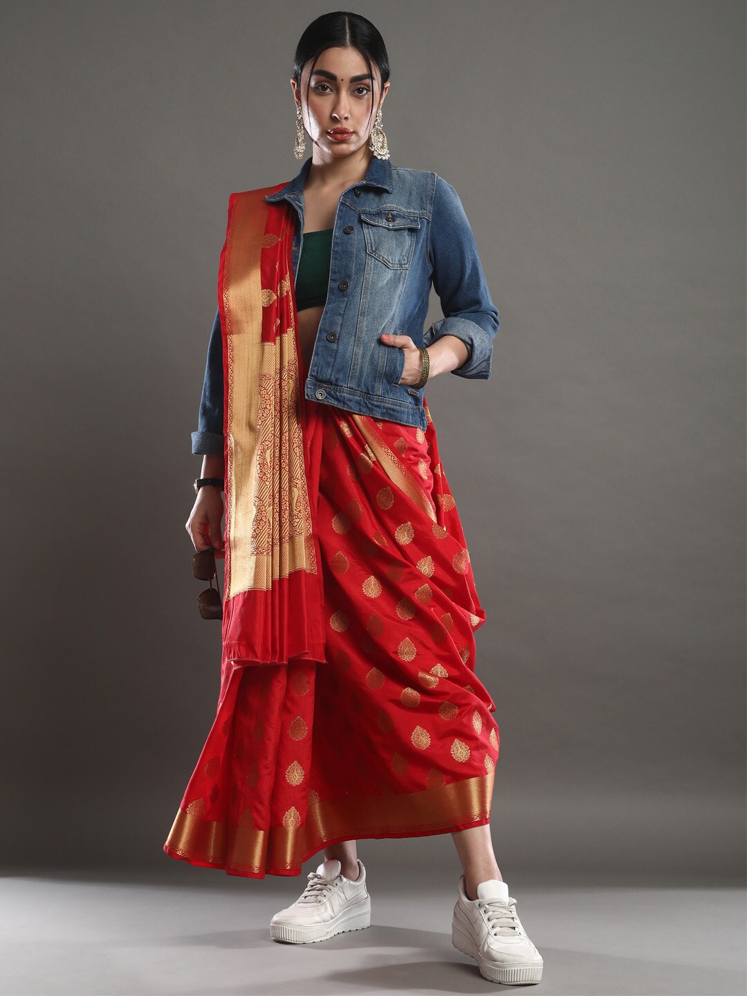 

Mitera Woven Design Zari Banarasi Saree, Red