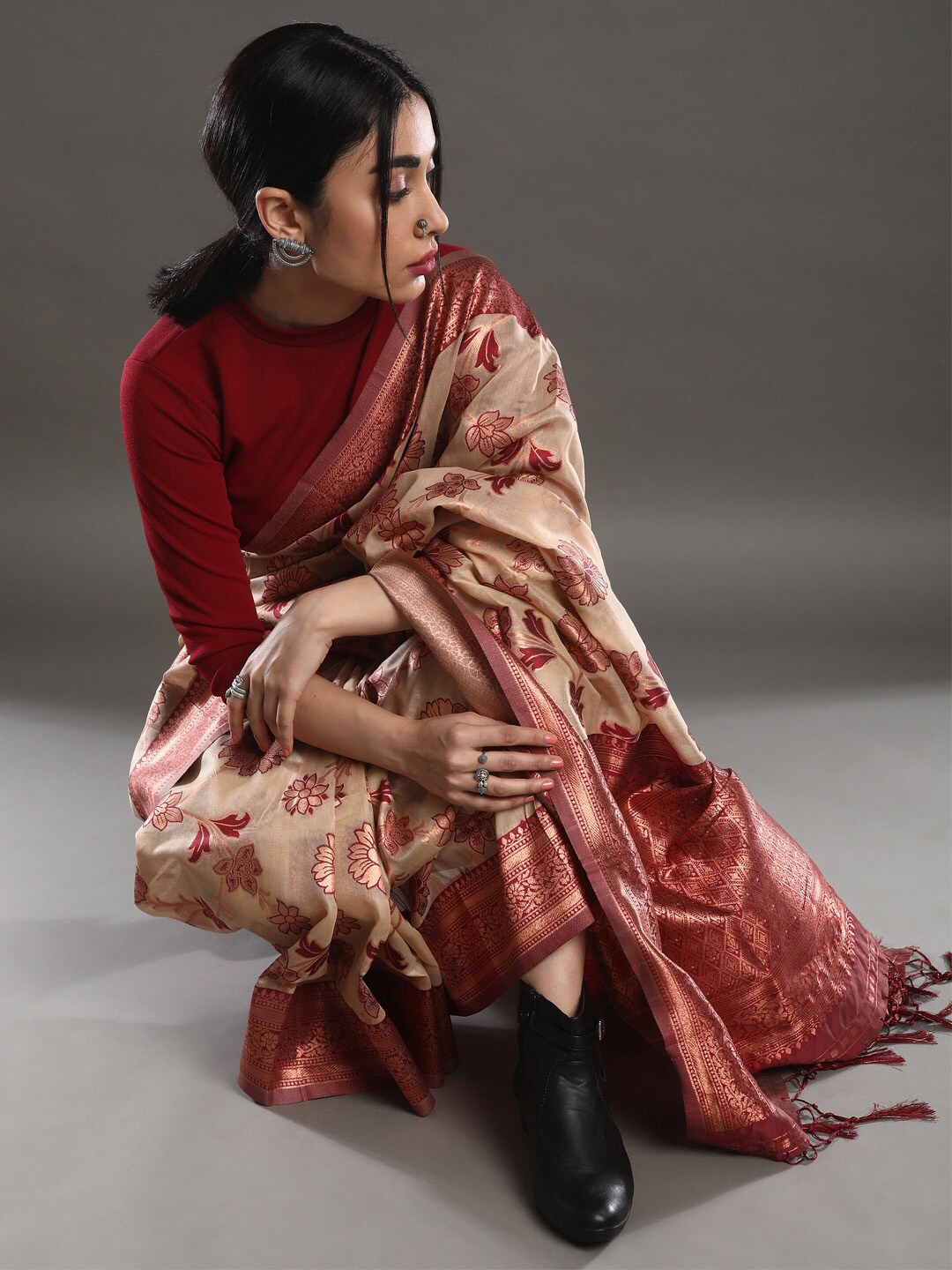 

Mitera Maroon Floral Woven Design Zari Organza Banarasi Saree, Off white