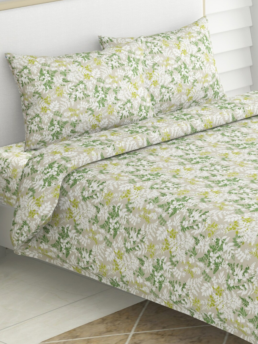 

haus & kinder Green & White Floral Pure Cotton 104 TC Queen Bedsheet With 2 Pillow Covers