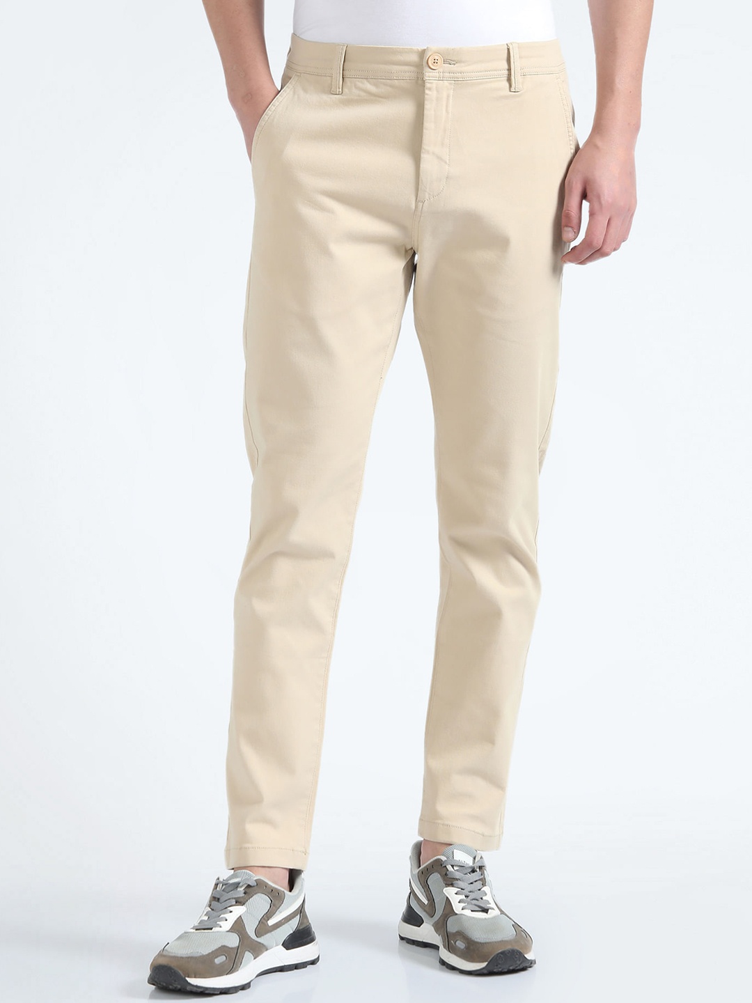 

Flying Machine Men Tapered Fit Mid-Rise Flat-Front Plain Cotton Chinos Trousers, Beige