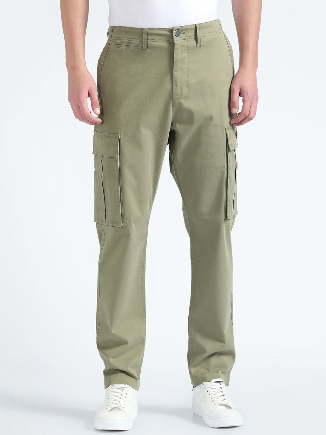 

Flying Machine Men Mid-Rise Flat-Front Plain Cotton Cargos Trousers, Green