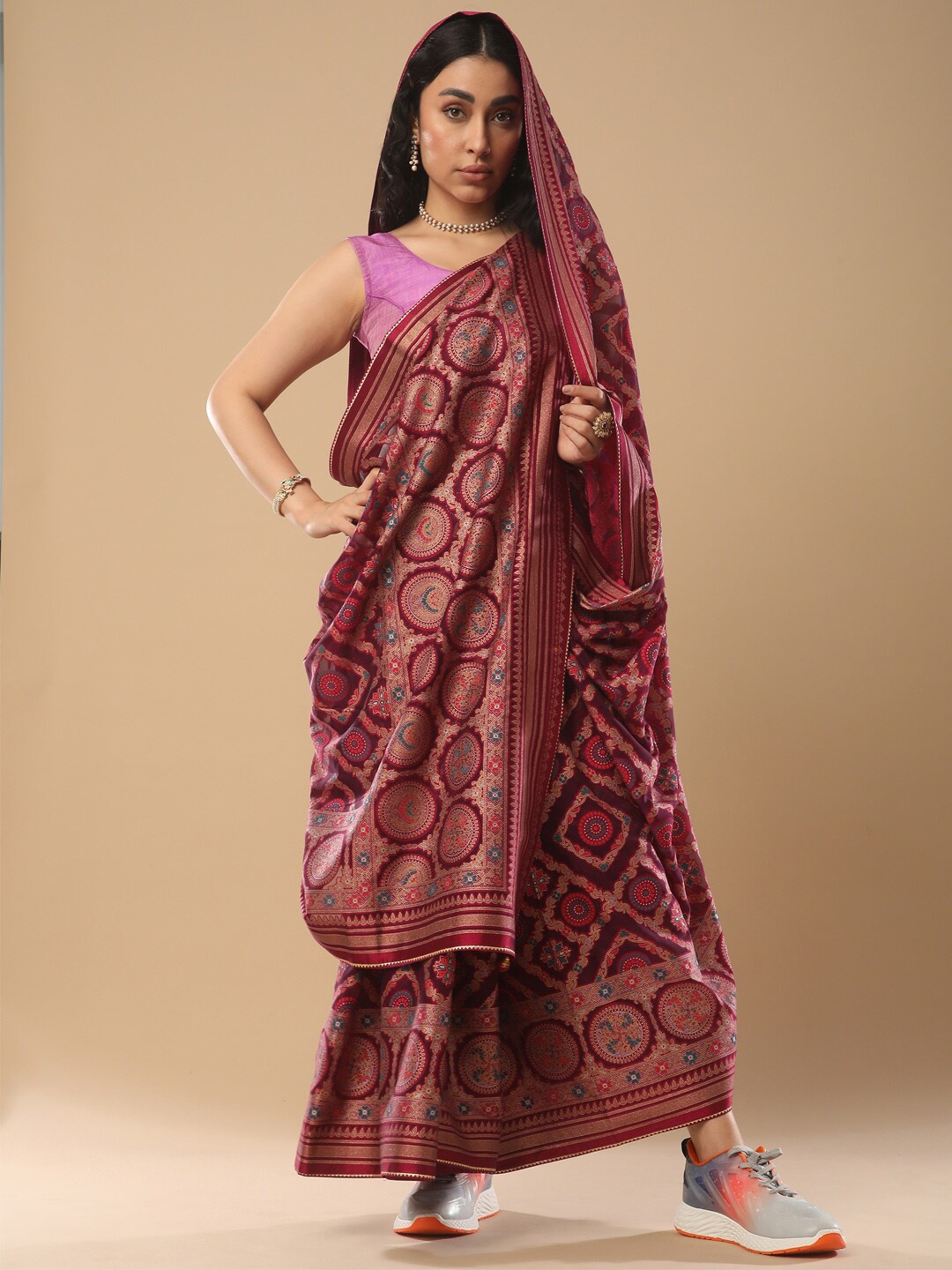 

Mitera Purple & Gold Toned Ethnic Motifs Woven Design Zari Organza Banarasi Saree
