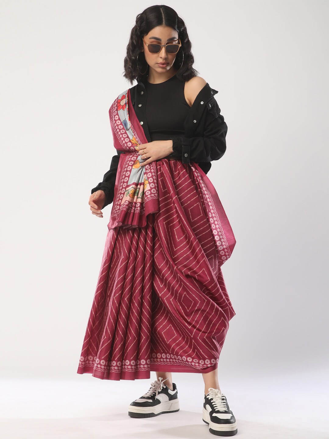 

Mitera Magenta & Blue Bandhani Printed Saree