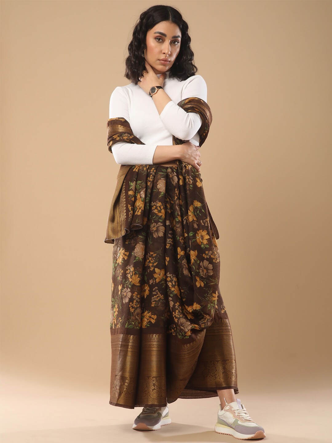 

Mitera Brown Floral Printed Zari Sungudi Saree