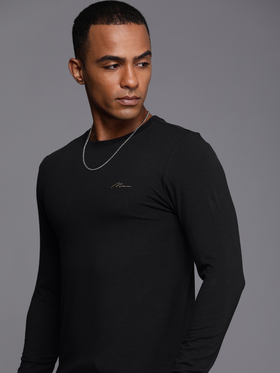 

boohooMAN Embroidered Round-Neck Casual T-shirt, Black