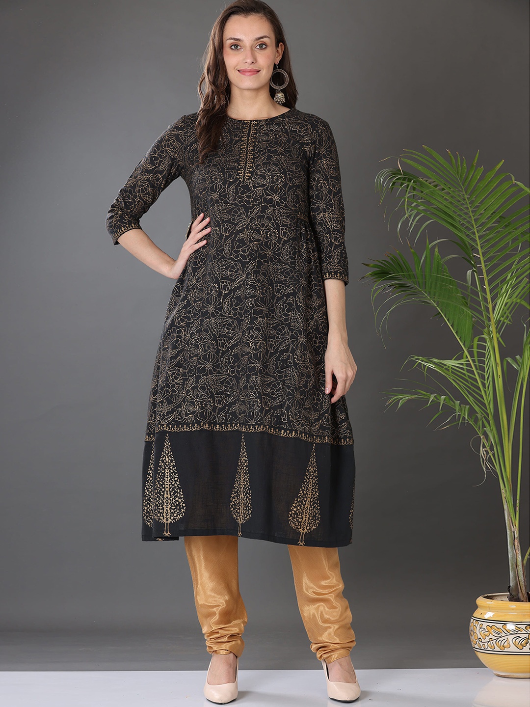 

KAANCHIE NANGGIA Ethnic Motifs Printed Pure Cotton Kurta with Churidar, Black