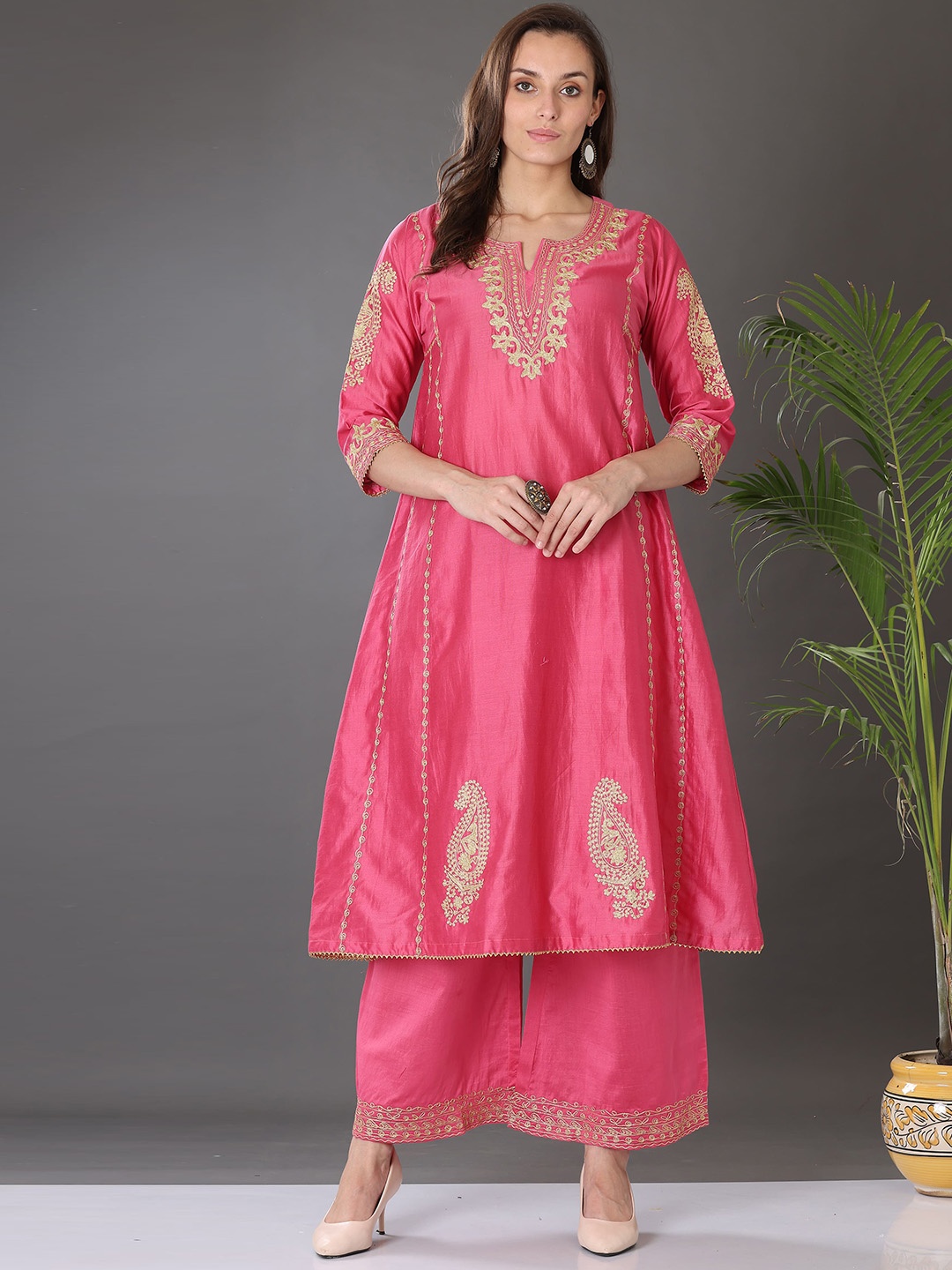 

KAANCHIE NANGGIA Paisley Embroidered A-line Kurta with Trousers, Pink