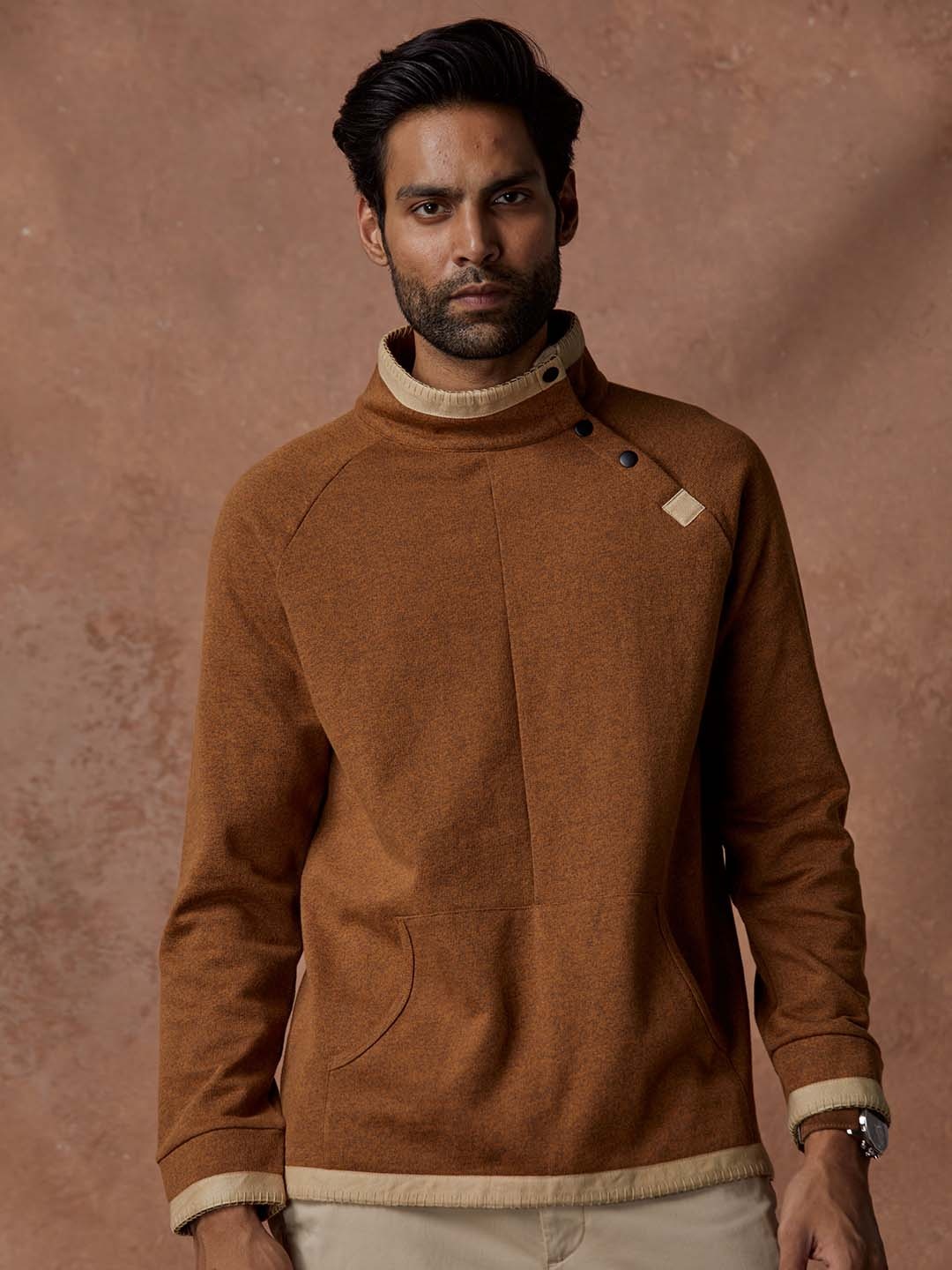 

Andamen Turtle Neck Cotton Pullover, Brown