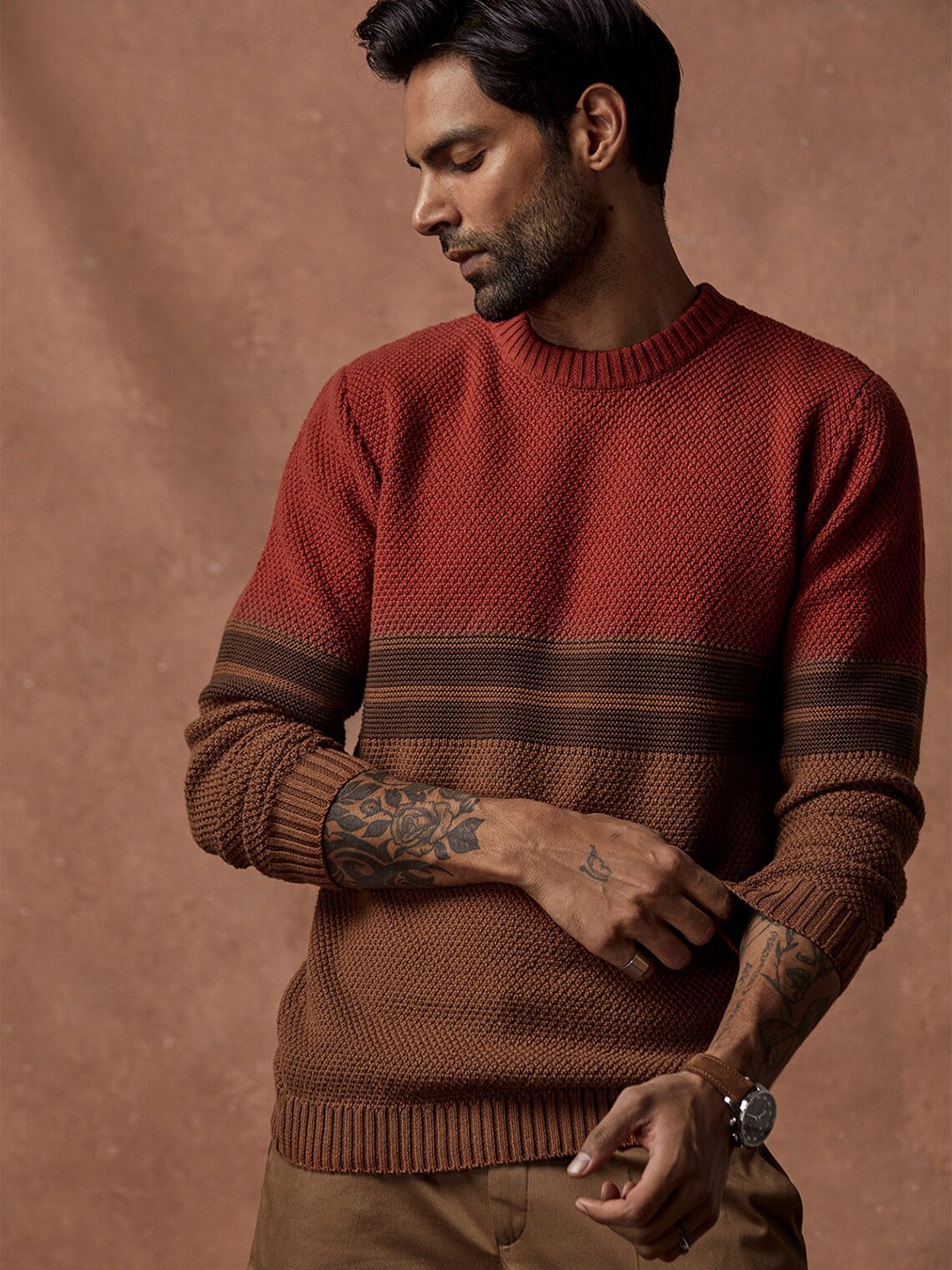 

Andamen Colourblocked Round Neck Pullover Sweater, Red