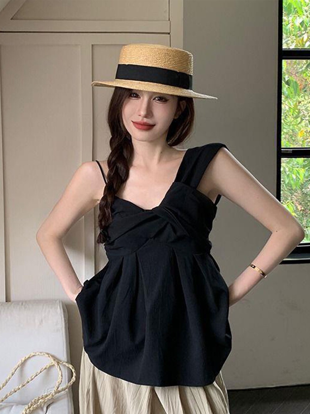 

LULU & SKY Shoulder Straps Twisted Top, Black