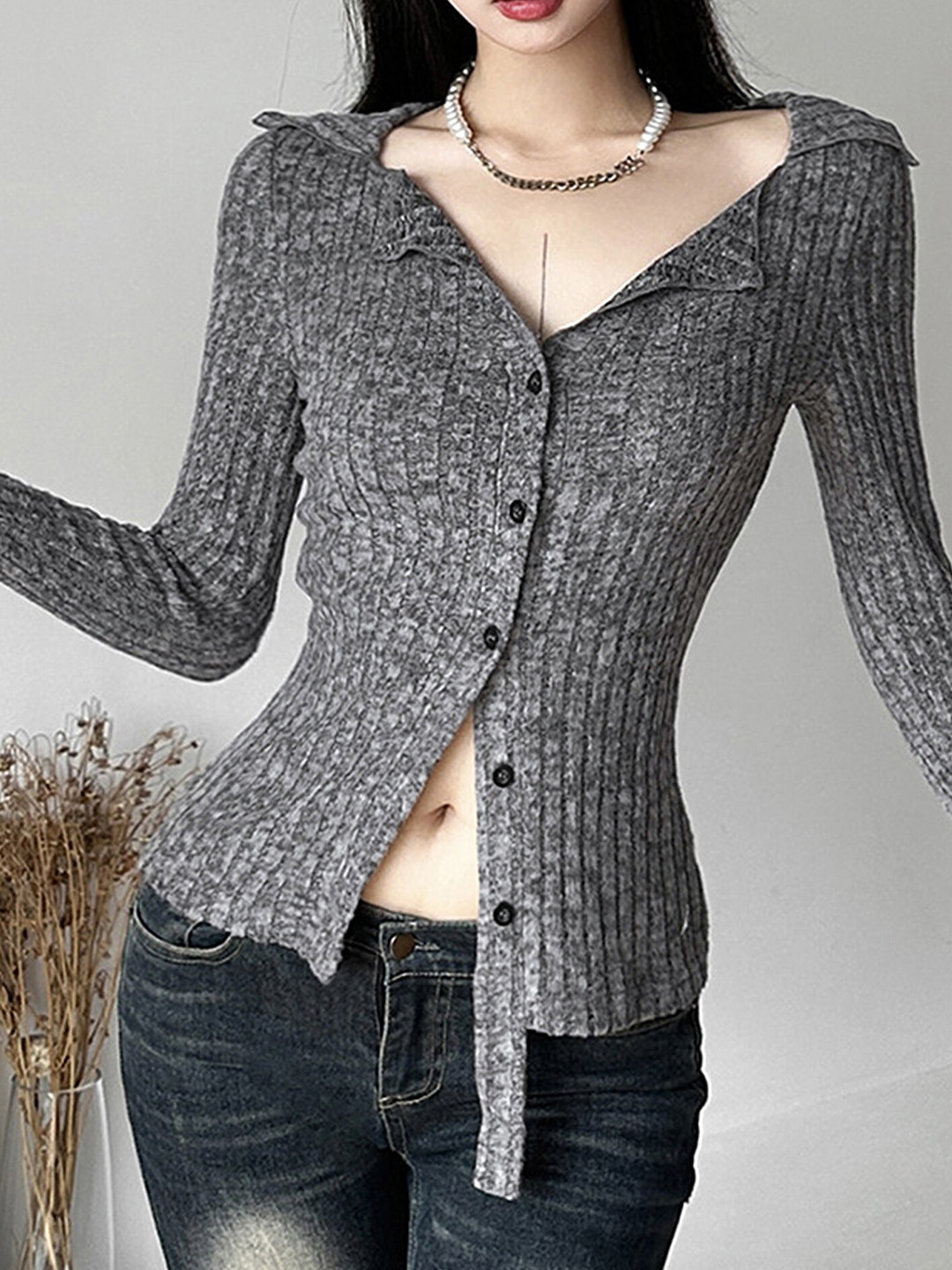 

LULU & SKY Ribbed Knitted V-Neck Fitted Top, Grey