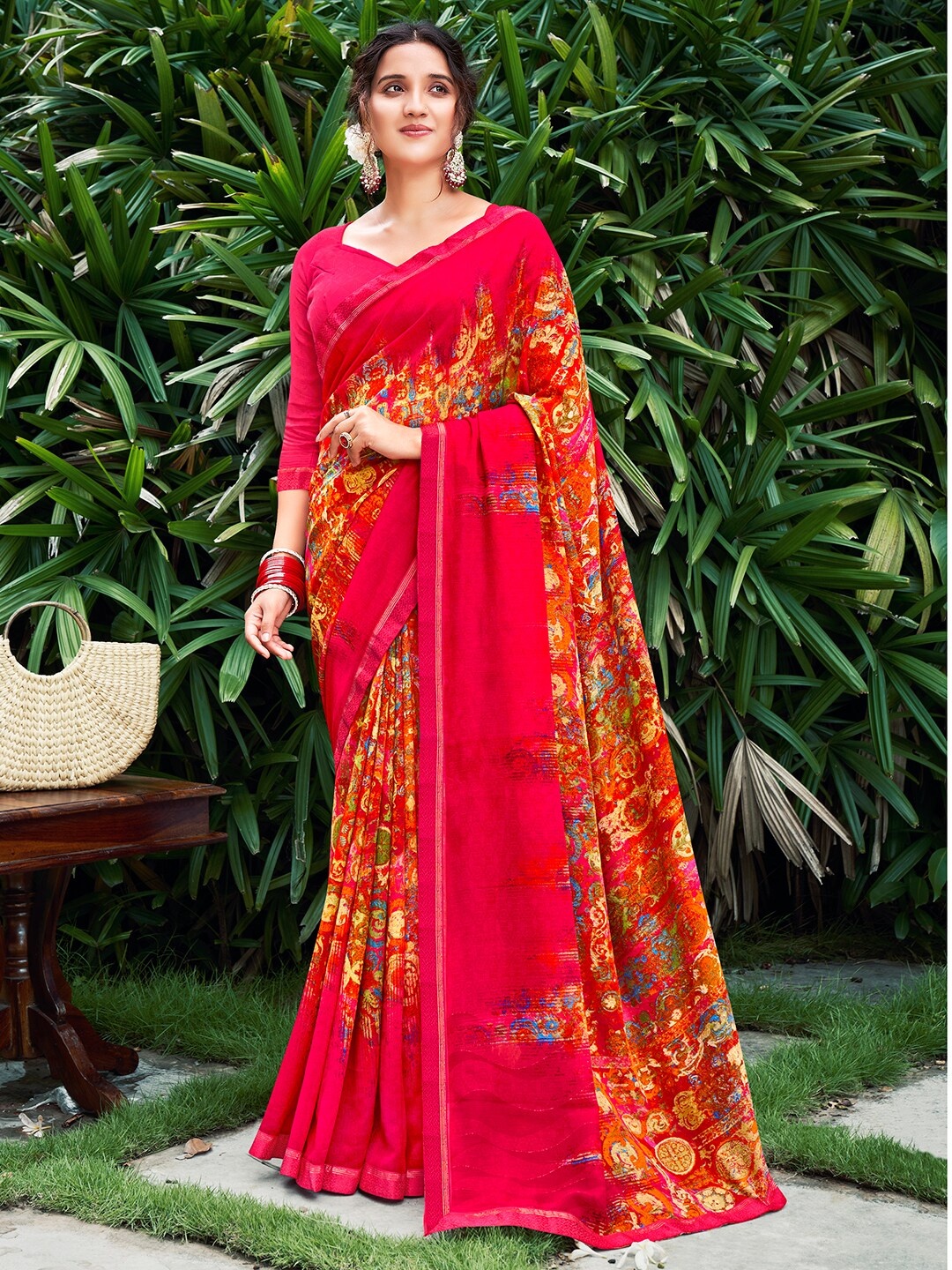 

SANSKAR Floral Printed Georgette Saree, Pink