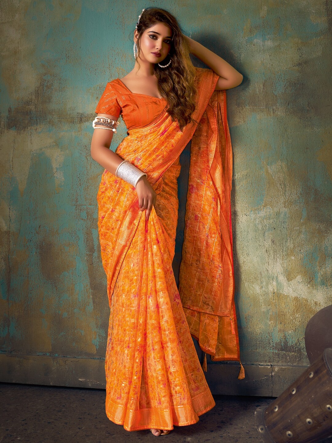 

SANSKAR Ethnic Motifs Foil Printed Saree, Orange