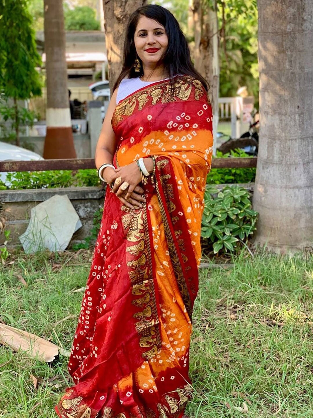 

SAREEWAVE Bandhani Printed Zari Bandhani Saree, Orange