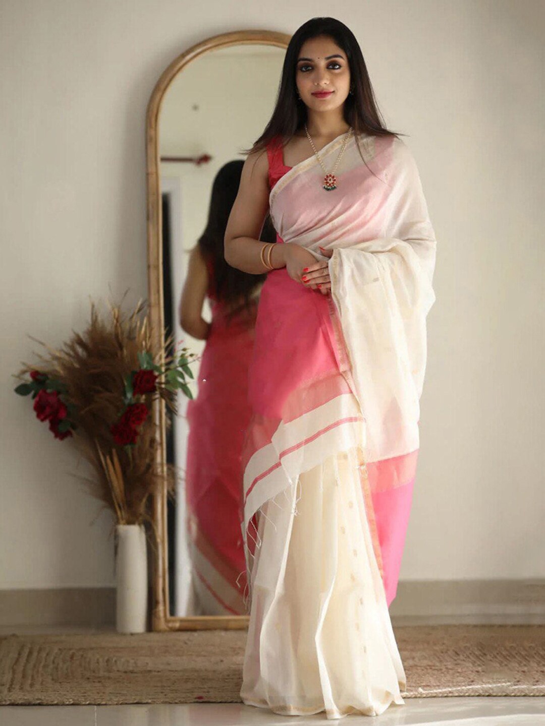 

SAREEWAVE Woven Design Zari Kota Saree, White