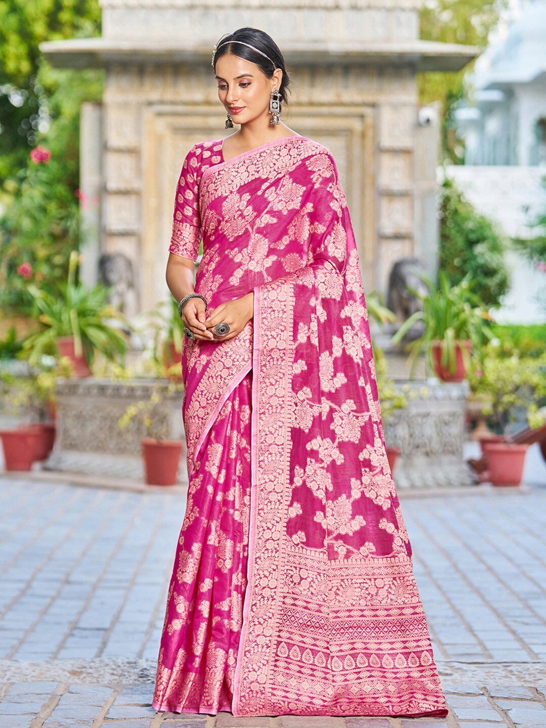 

SAREEWAVE Ethnic Motifs Woven Design Zari Saree, Pink