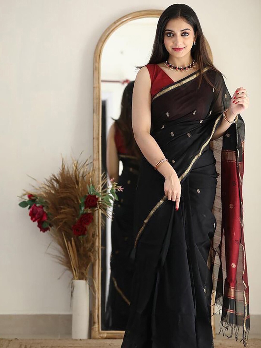 

SAREEWAVE Woven Design Soft Cotton Zari Kota Saree, Black