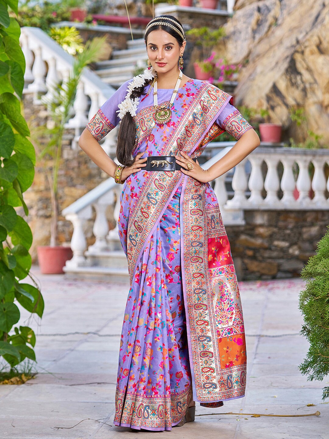 

SAREEWAVE Floral Woven Design Zari Banarasi Saree, Lavender