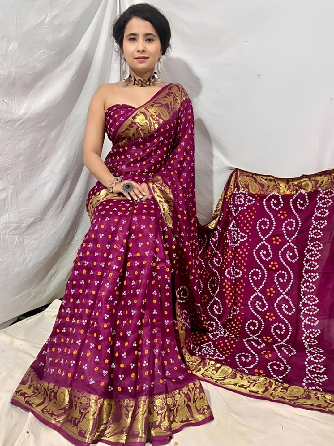 

SAREEWAVE Bandhani Printed Zari Bandhani Saree, Pink