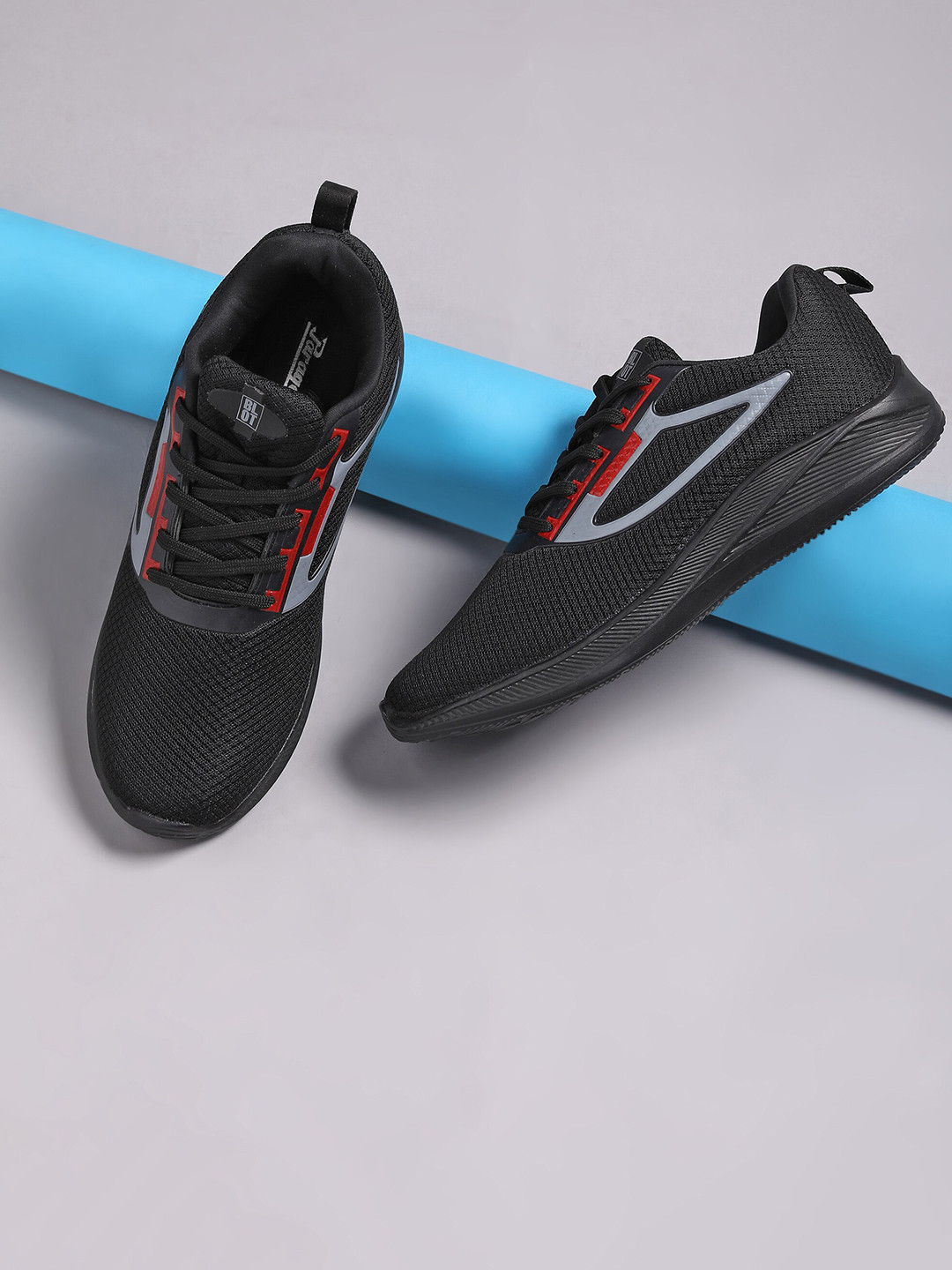 

Paragon Men Textured Mesh Sneakers, Black