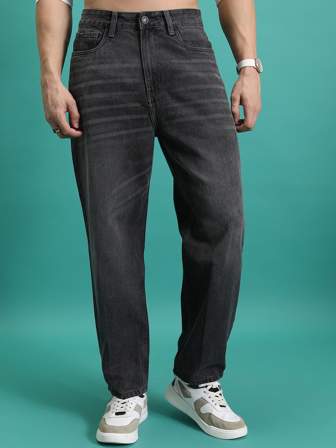 

HIGHLANDER Men Loose Baggy Fit Light Fade Cotton Jeans, Grey
