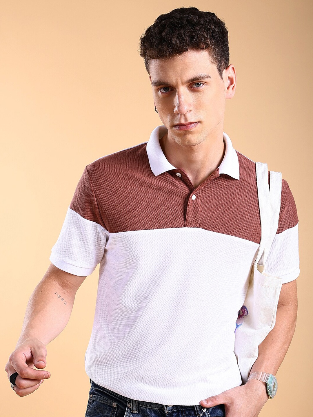 

HIGHLANDER Colourblocked Polo Collar Popcorn structured T-shirt, White