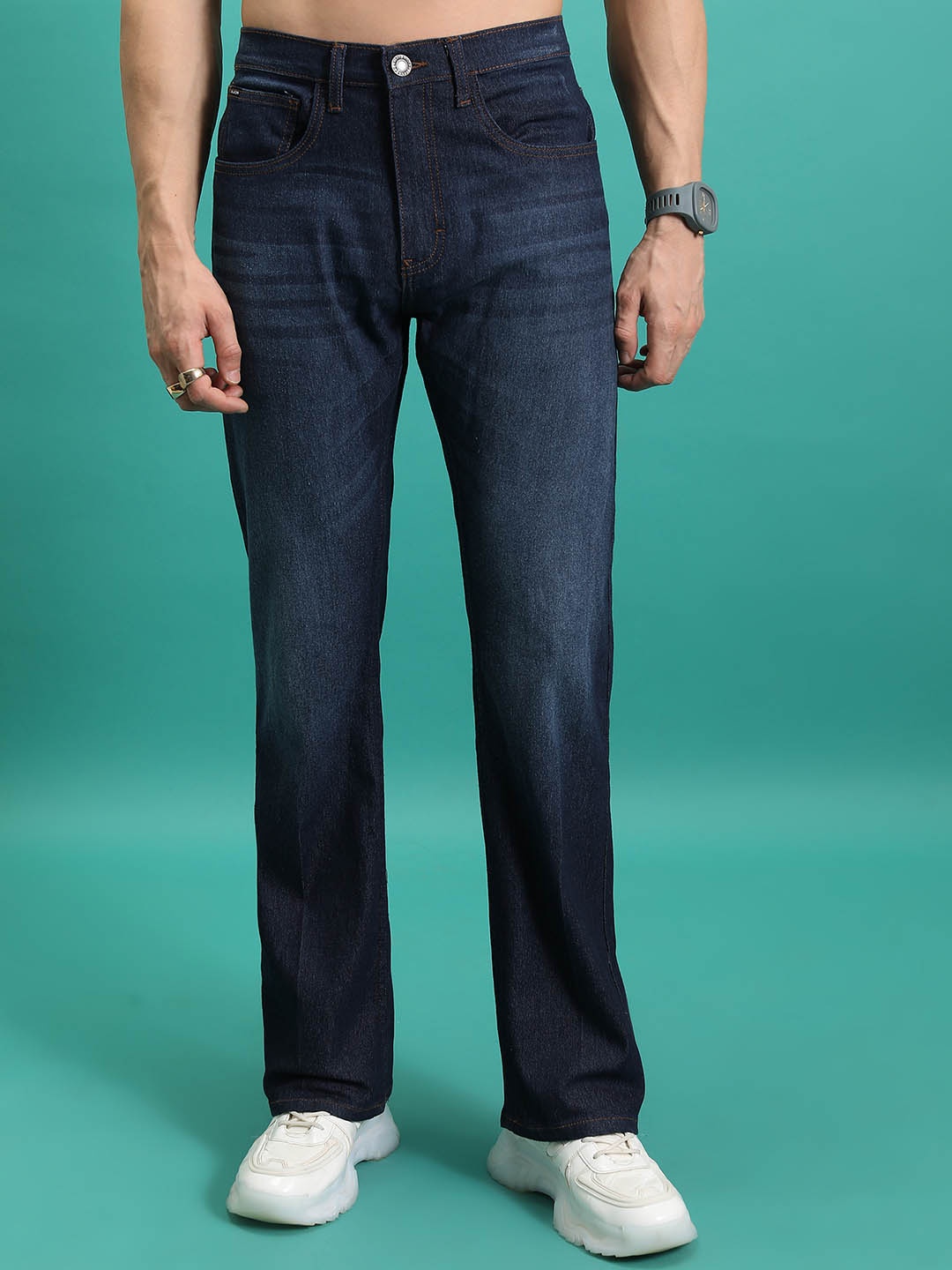 

HIGHLANDER Men Bootcut Mid-Rise Light Fade Stretchable Jeans, Blue
