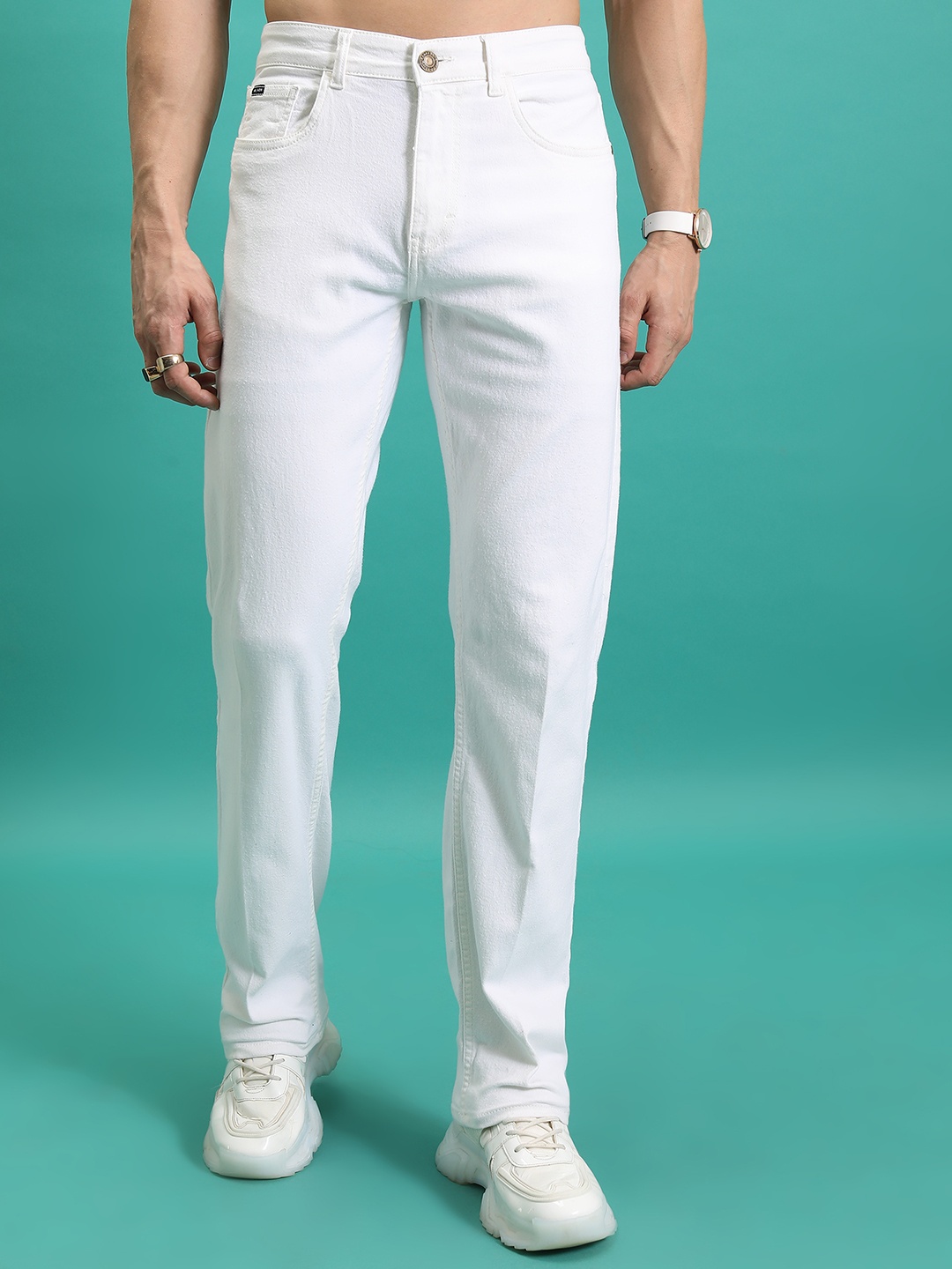 

HIGHLANDER Men Straight Fit Mid-Rise Cotton Stretchable Jeans, White