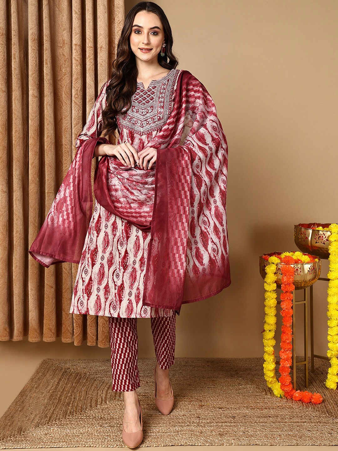 

AHIKA Ethnic Motifs Printed Regular Kurta with Trousers & With Dupatta, Grey